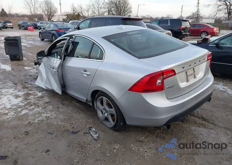 2012 Volvo S60 T5 z USA, uszkodzony, nr VIN YV1622FS5C2139553